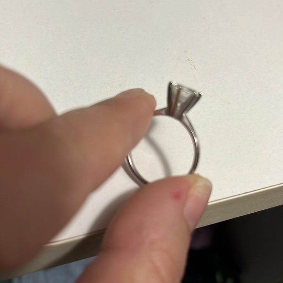 Bridal set with appraisal - Picture 5 of 8